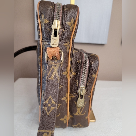 Louis Vuitton Brown Amazon PM Monogram Womens Crossbody Bag - Picture 4 of 16